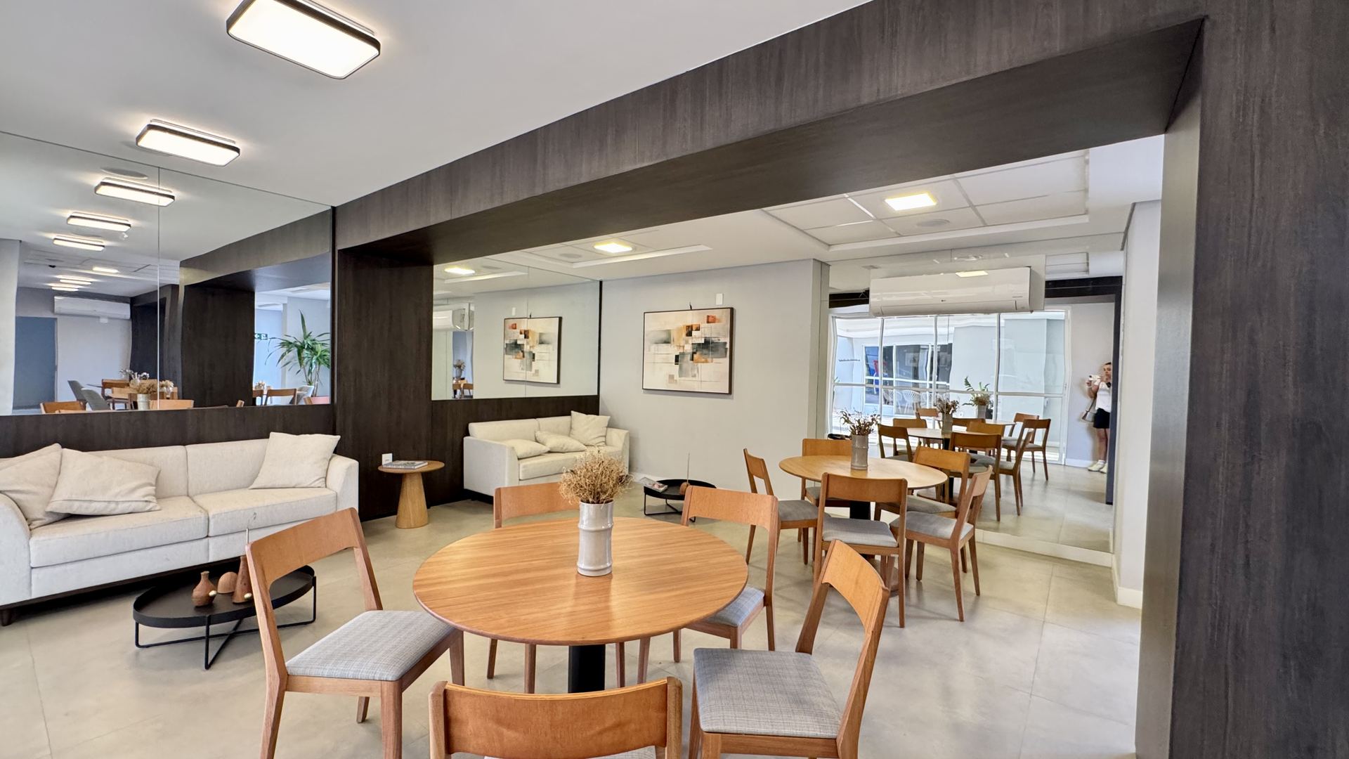 Espaço de estar e lounge do condomínio